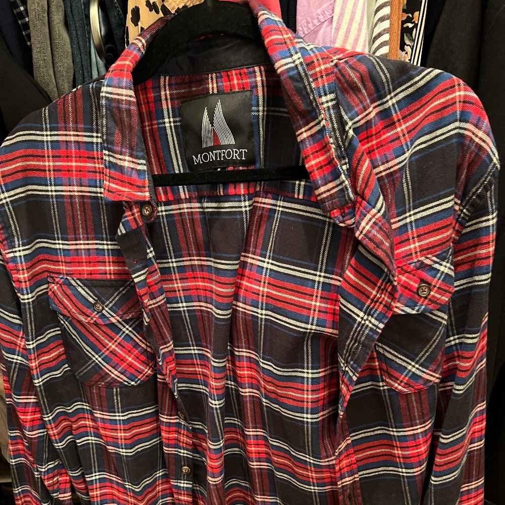 Montfort button down